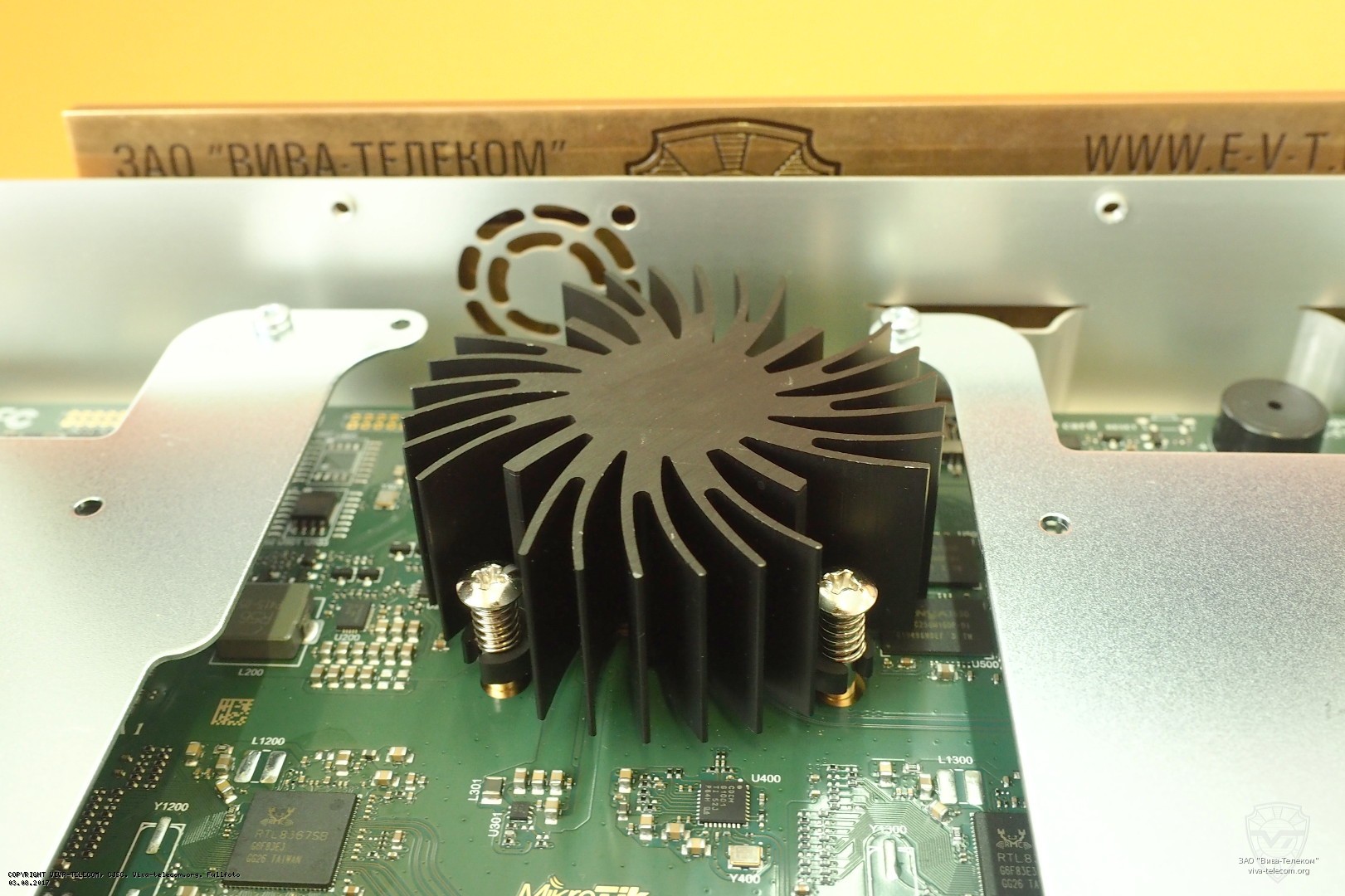 �������� ���������� �� ���������� �������������� Mikrotik RB1100AHx4 Dude Edition