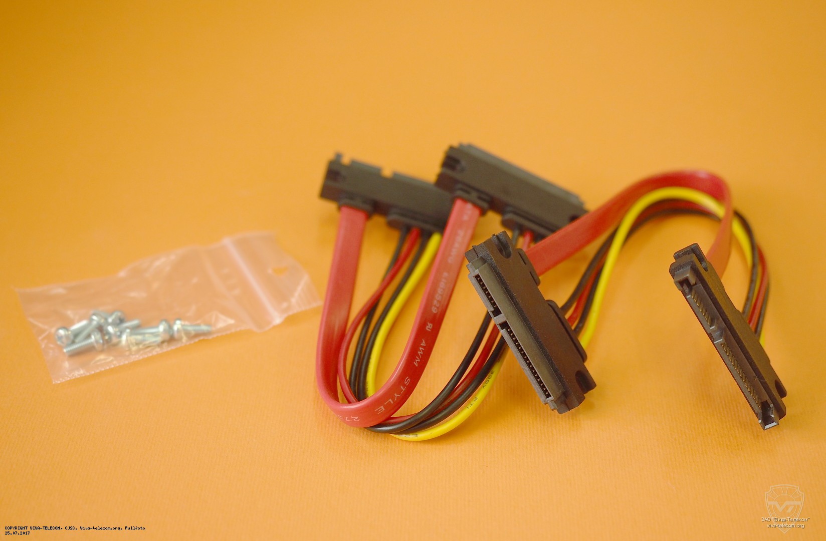 SATA ������ ��� �������������� Mikrotik RB1100AHx4 Dude Edition