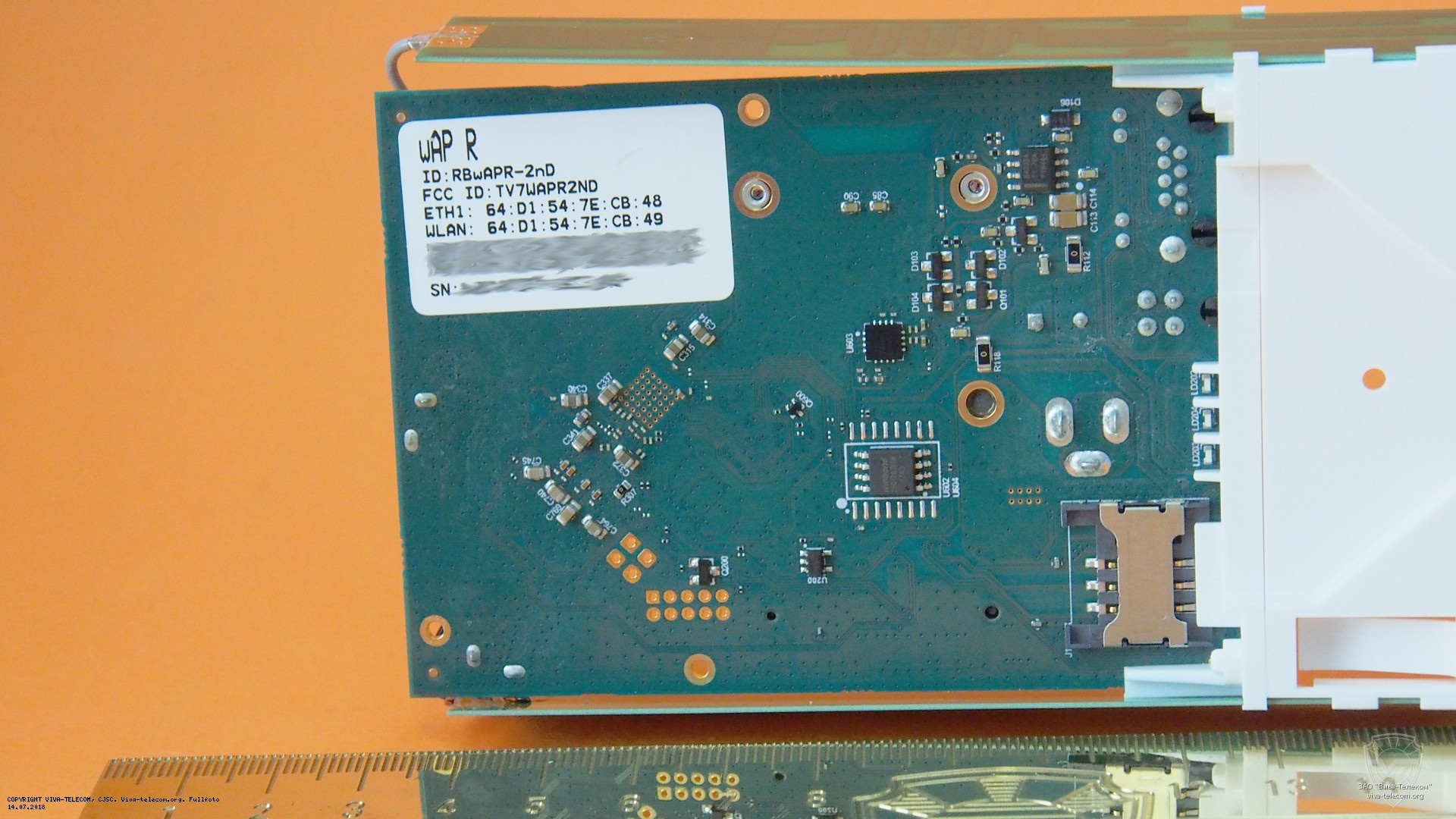 ���� �������� ����� MikroTik wAP LTE kit (RBwAPR-2nD&R11e-LTE), �������� �������