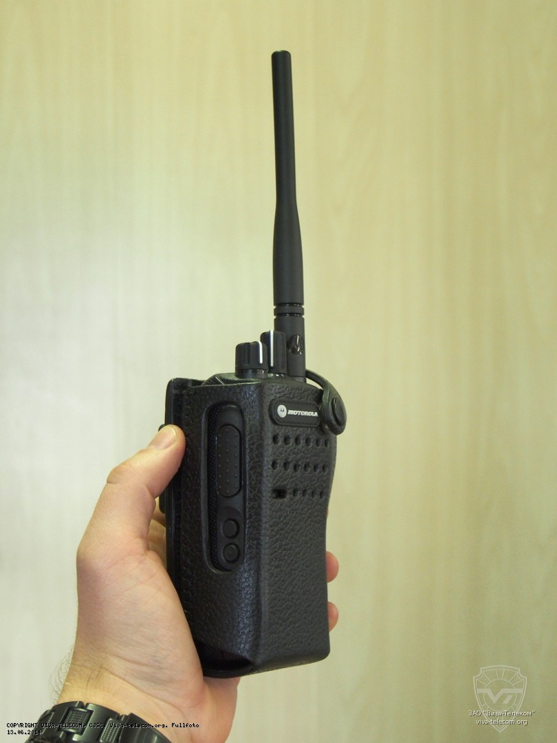 ��� ������������ Motorola DP2400 � ����� PMLN5866