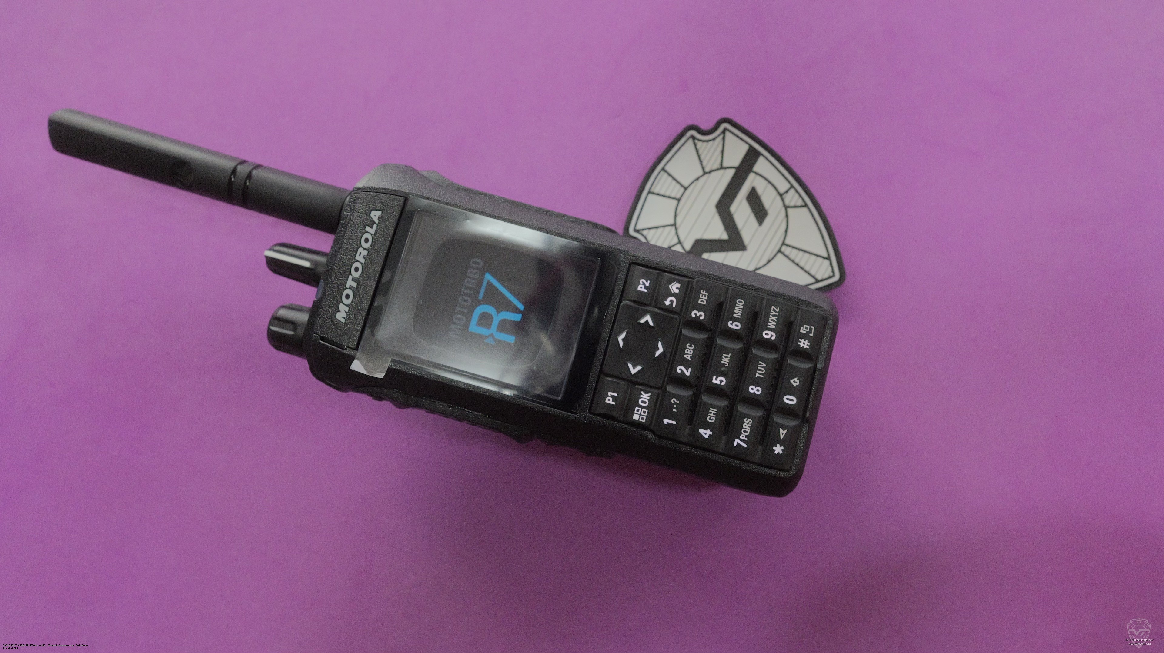 �������� ������������ Motorola R7