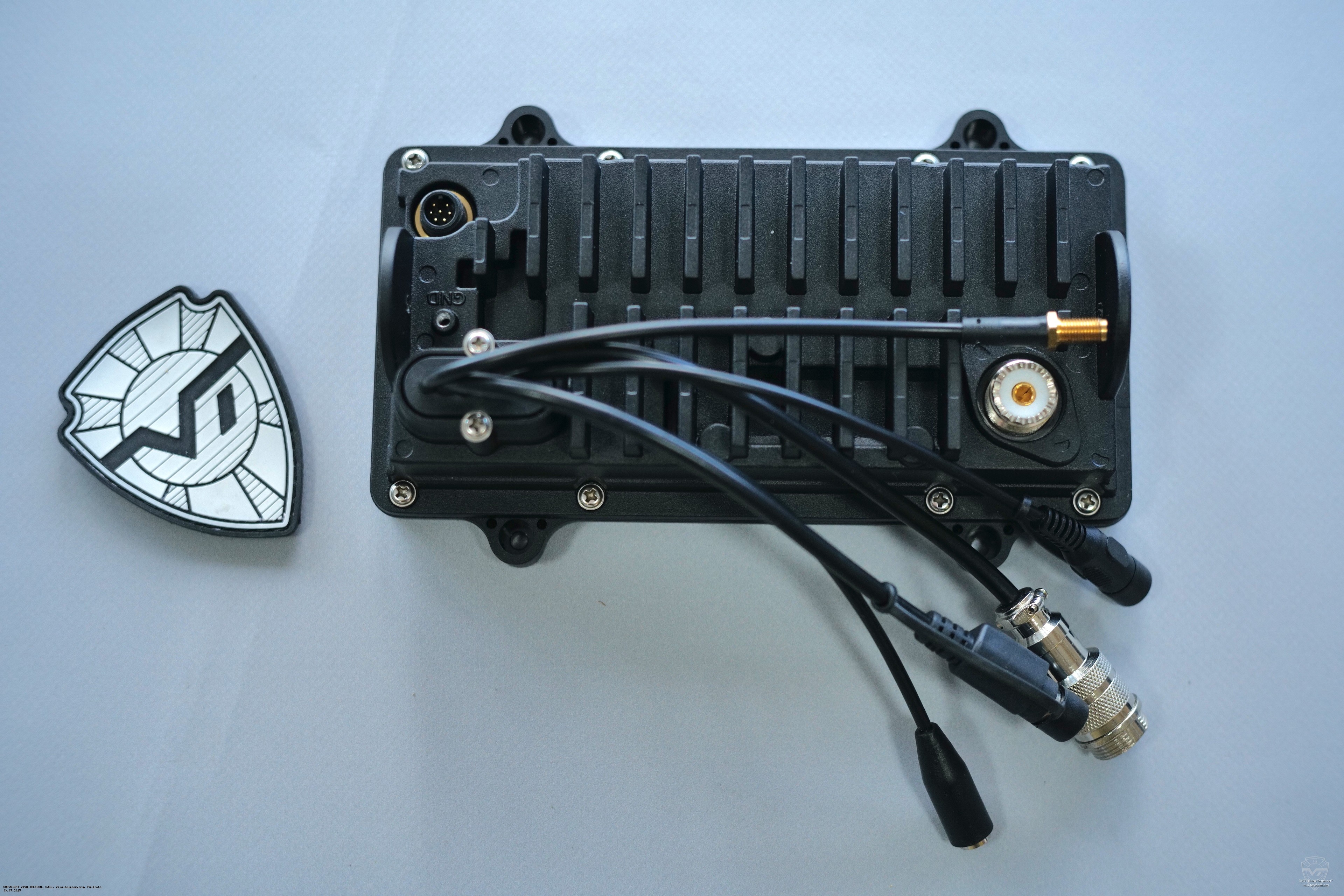 Вид радиостанции NavCom СРС-311 сзди. NavCom СРС-311А Вид радиостанции NavCom СРС-311 сзди