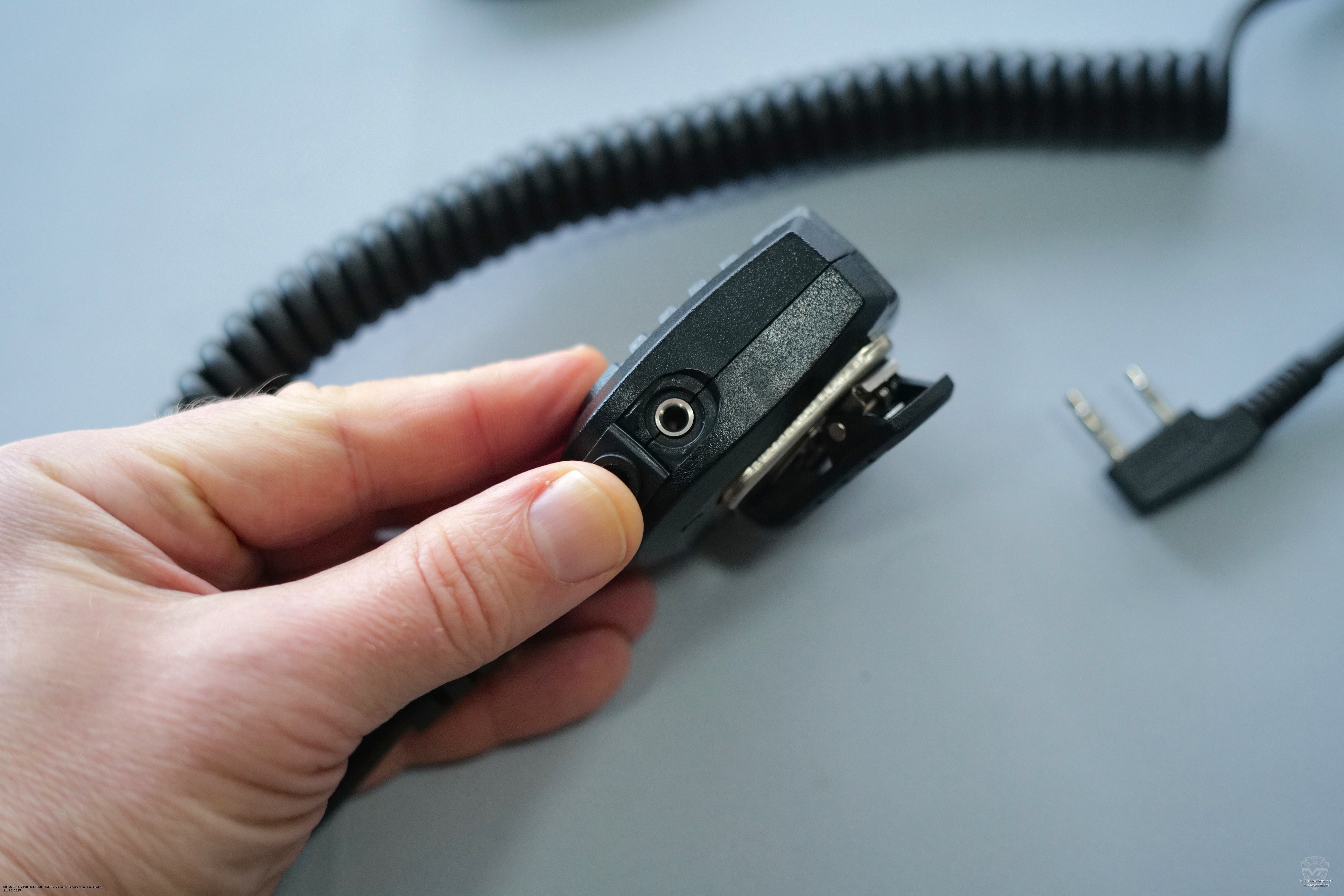 Выход на наушник спикер-микрофона Racio LA-22K2. Racio LA-22K2 Выход на наушник спикер-микрофона Racio LA-22K2