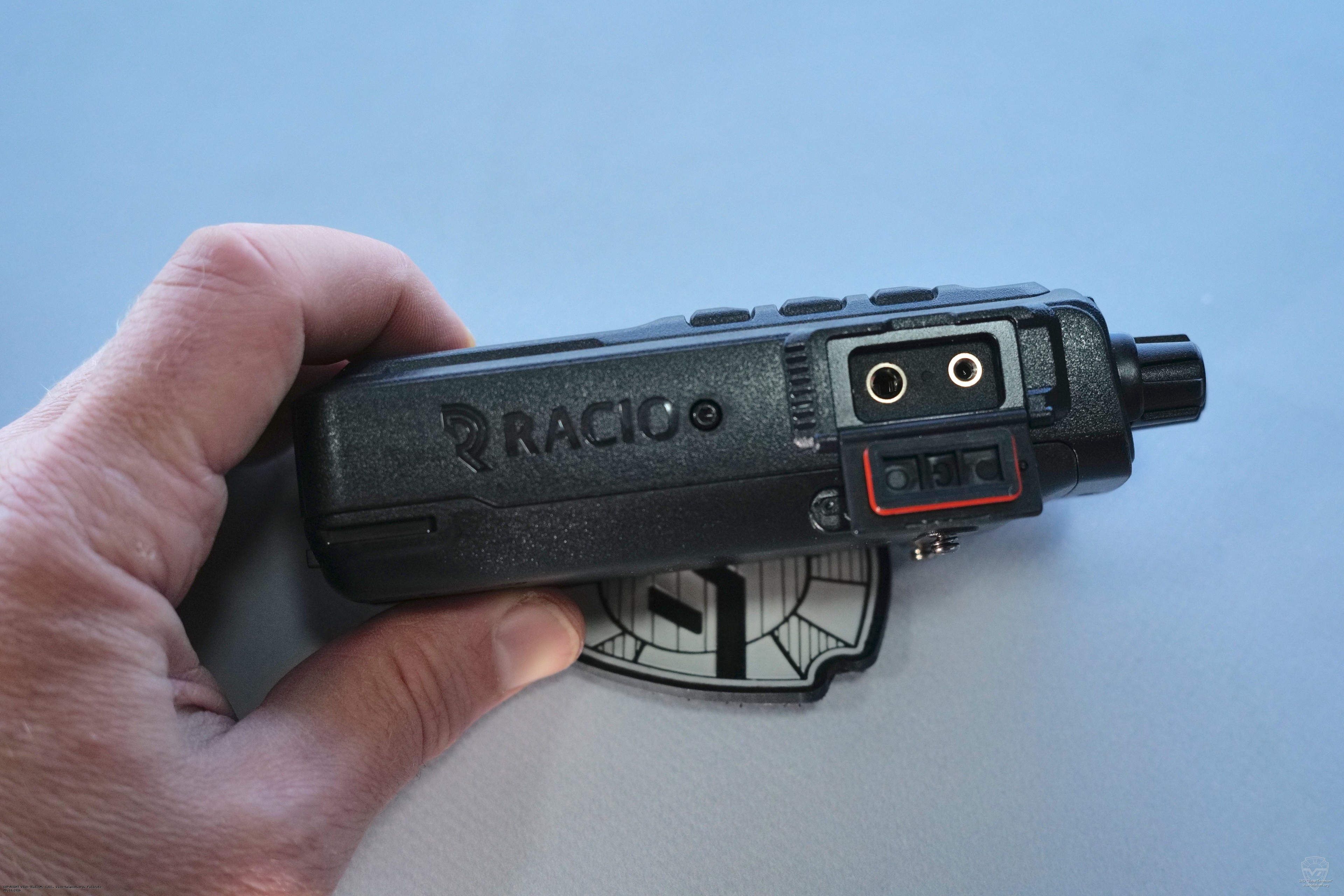 Аксессуарный разъем радиостанции Racio PR2220. Racio PR2220 Аксессуарный разъем радиостанции Racio PR2220