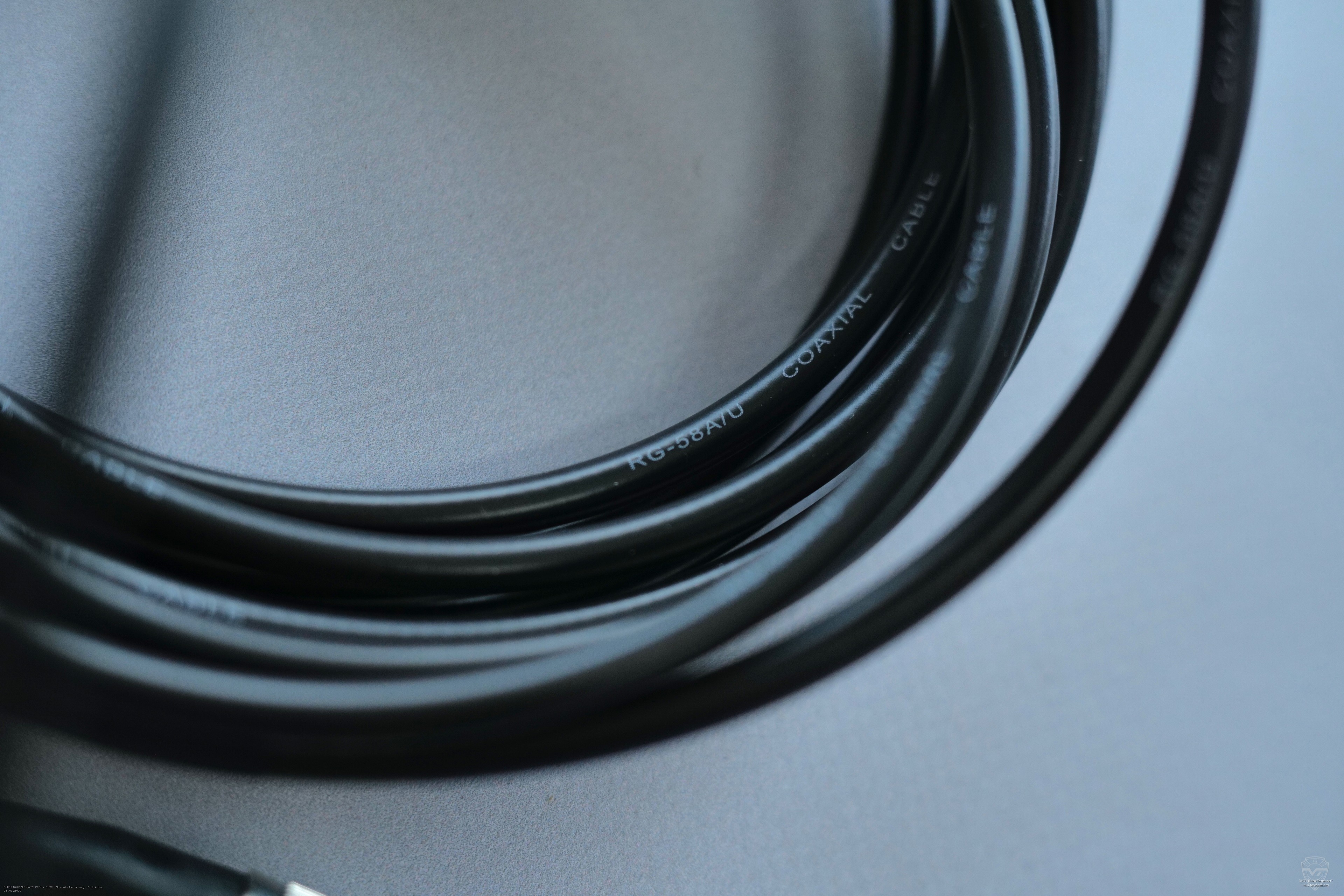 ������ ���������� ��������� Radaxo JM-100UHF