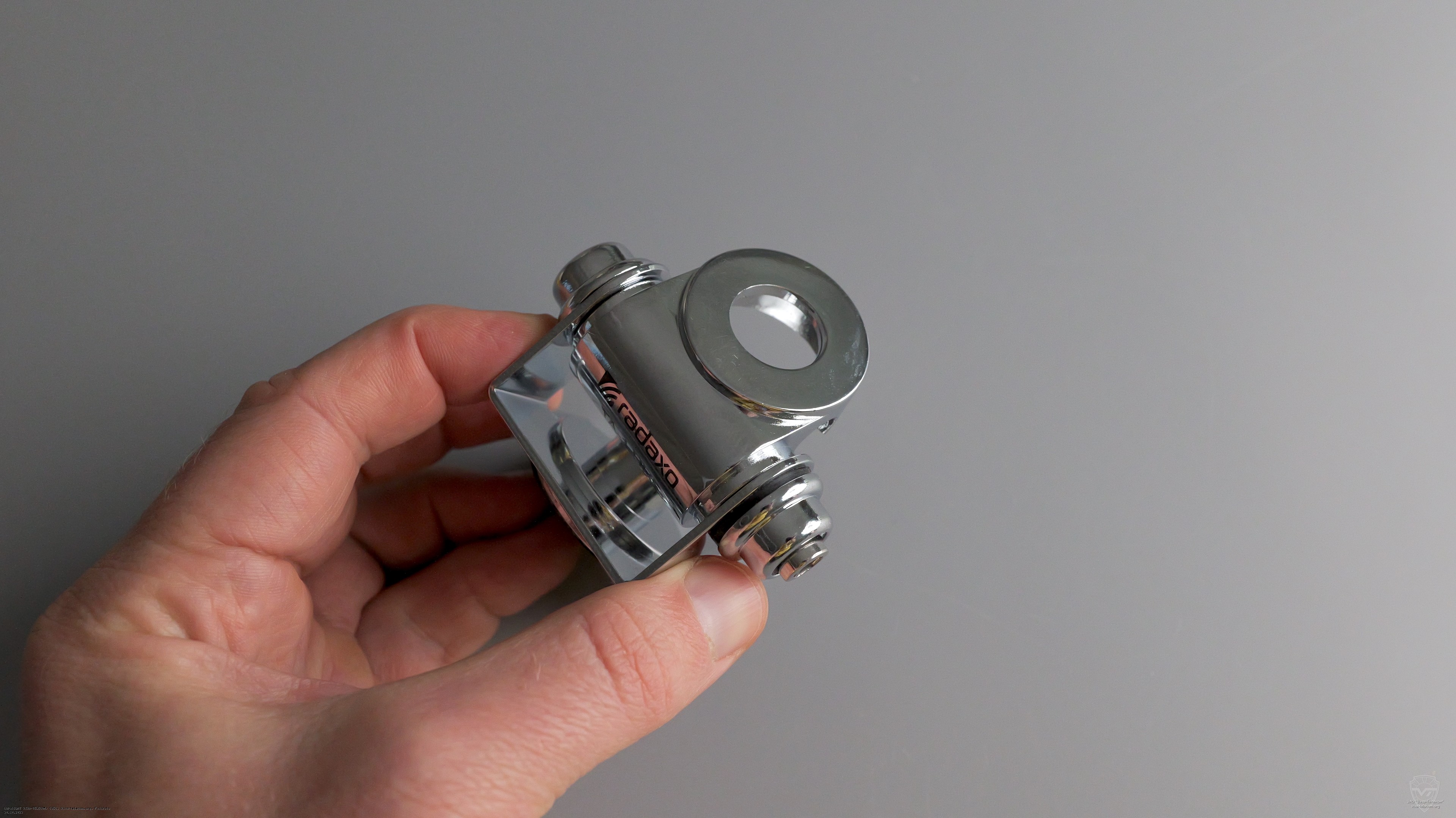 ��������� ������� �� ��������� Radaxo TA-1UHF