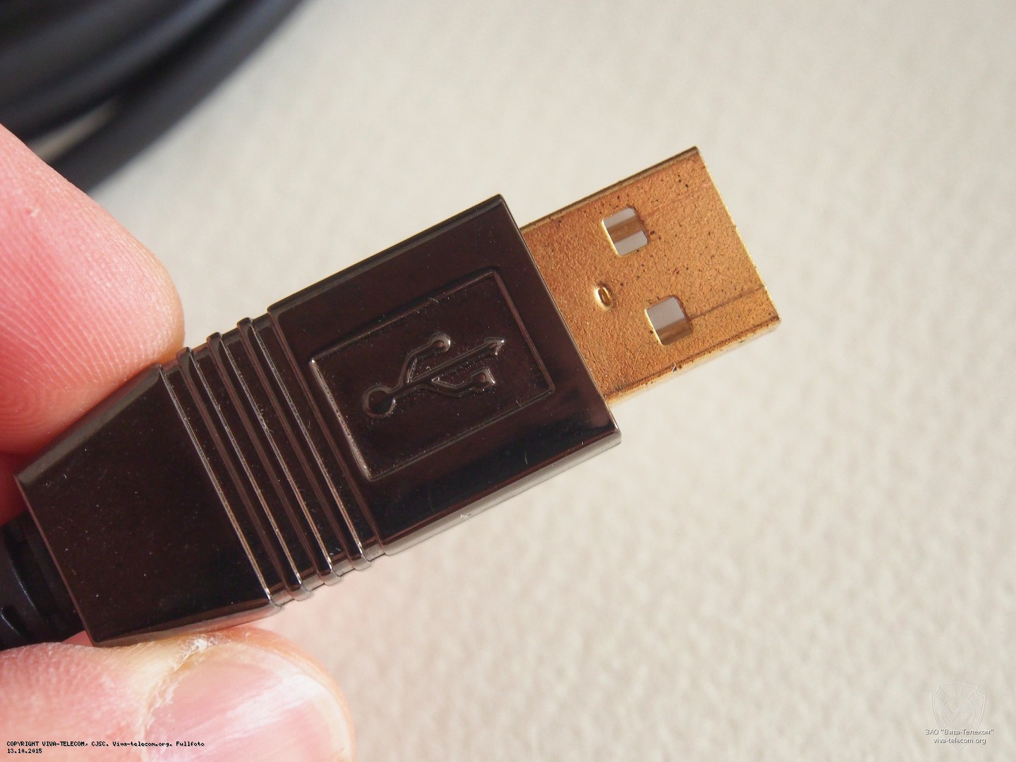 ������ USB-A ������ Real Cable Univers