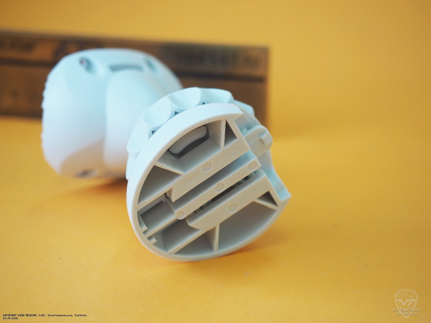 ������� RF Elements NanoBracket SXT Light �� ����� ������� SXT