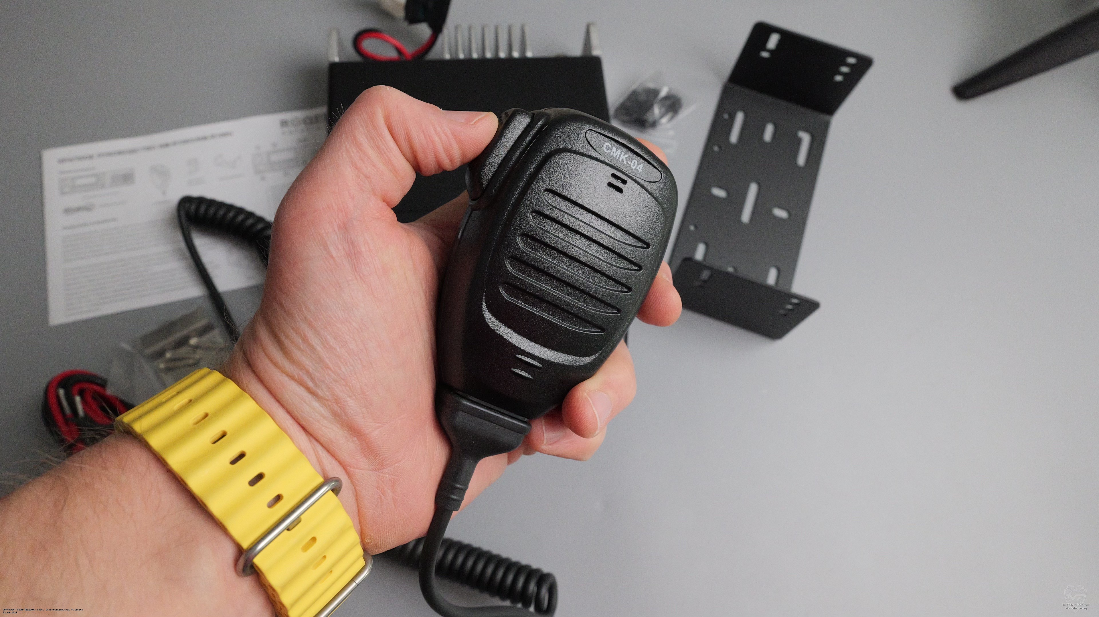 ������ �������� ������������ Roger KM-R100