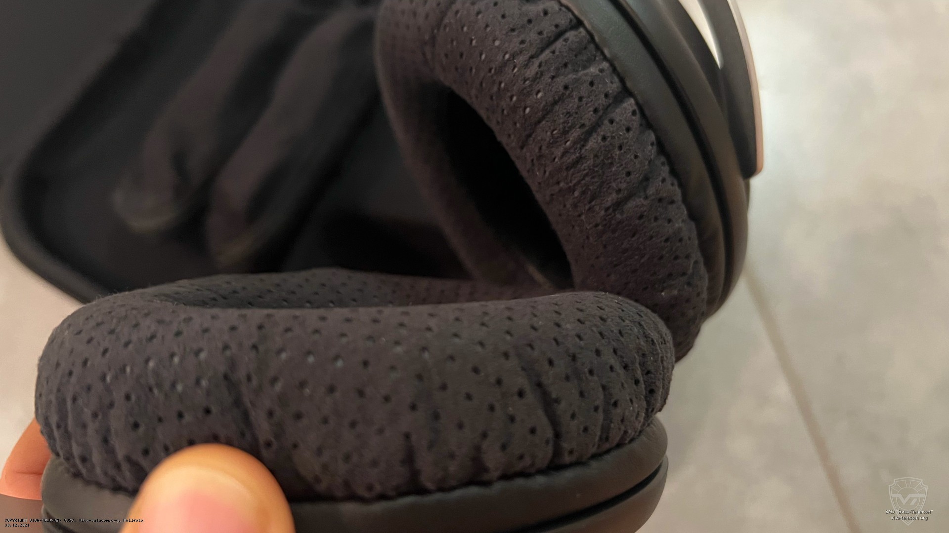 �������� ��������� Shure SRH1540