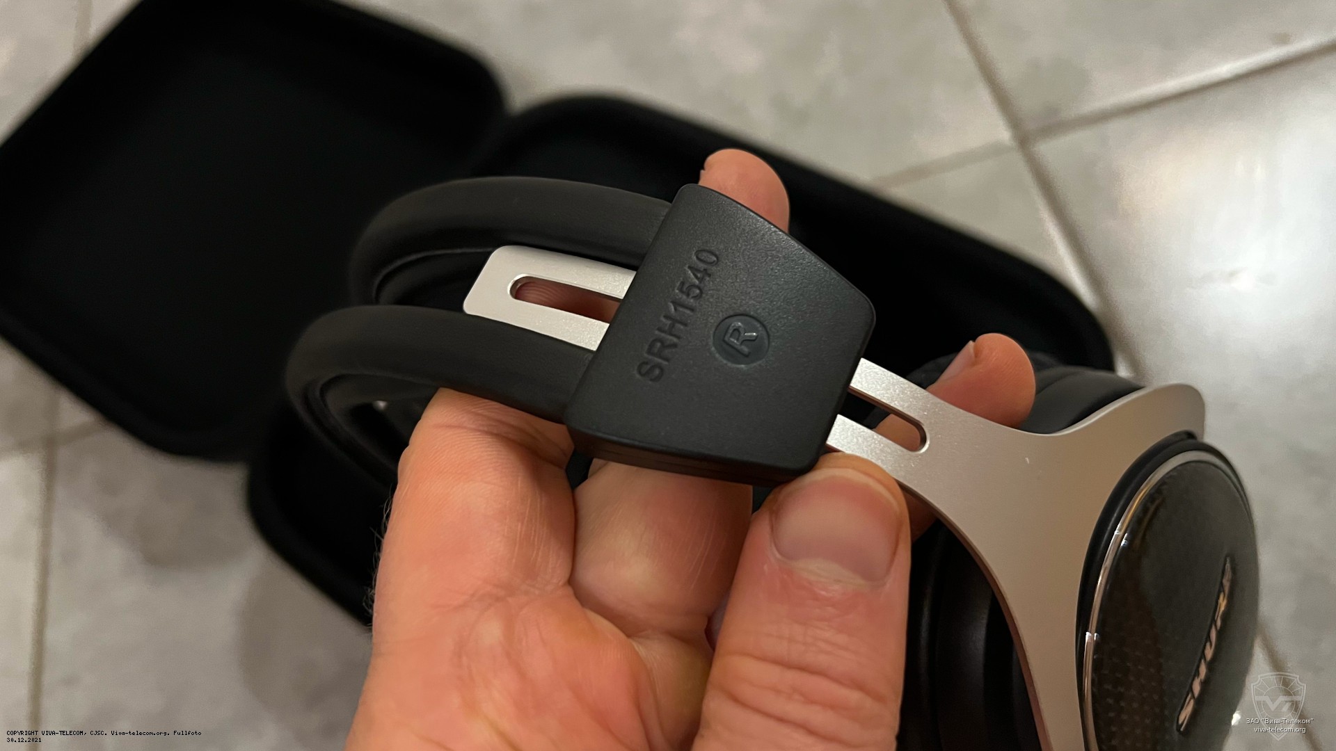 ����������� �������� ��������� Shure SRH1540