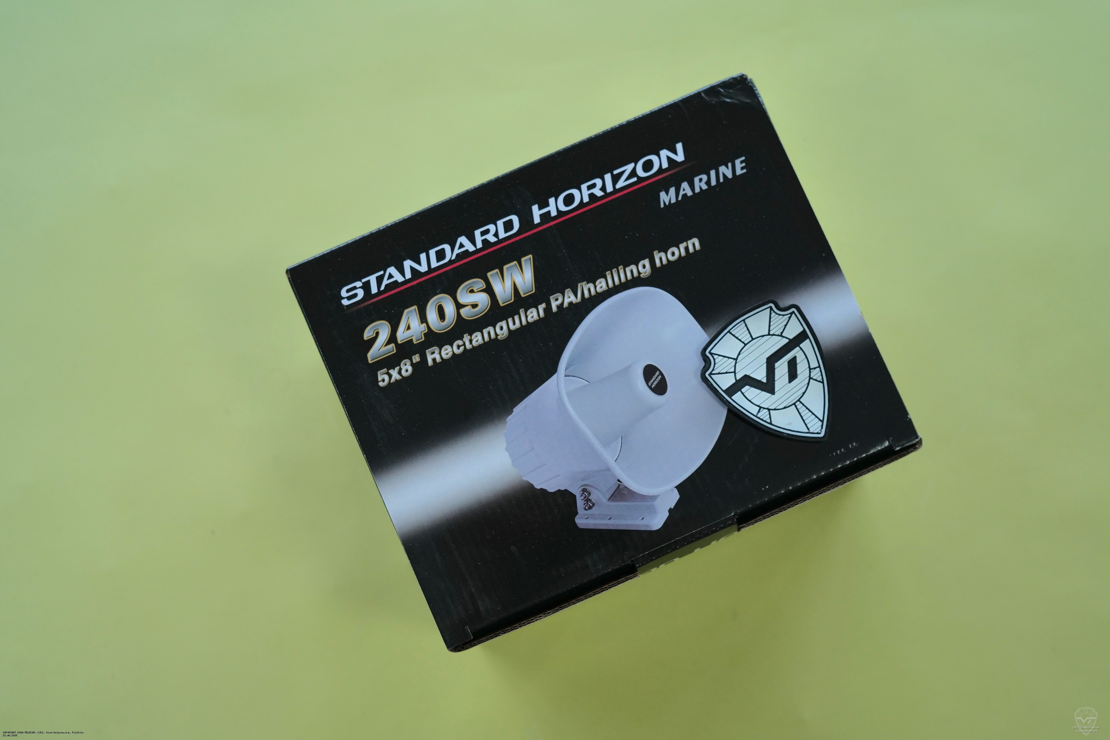 �������� ������ Standard Horizon 240SW