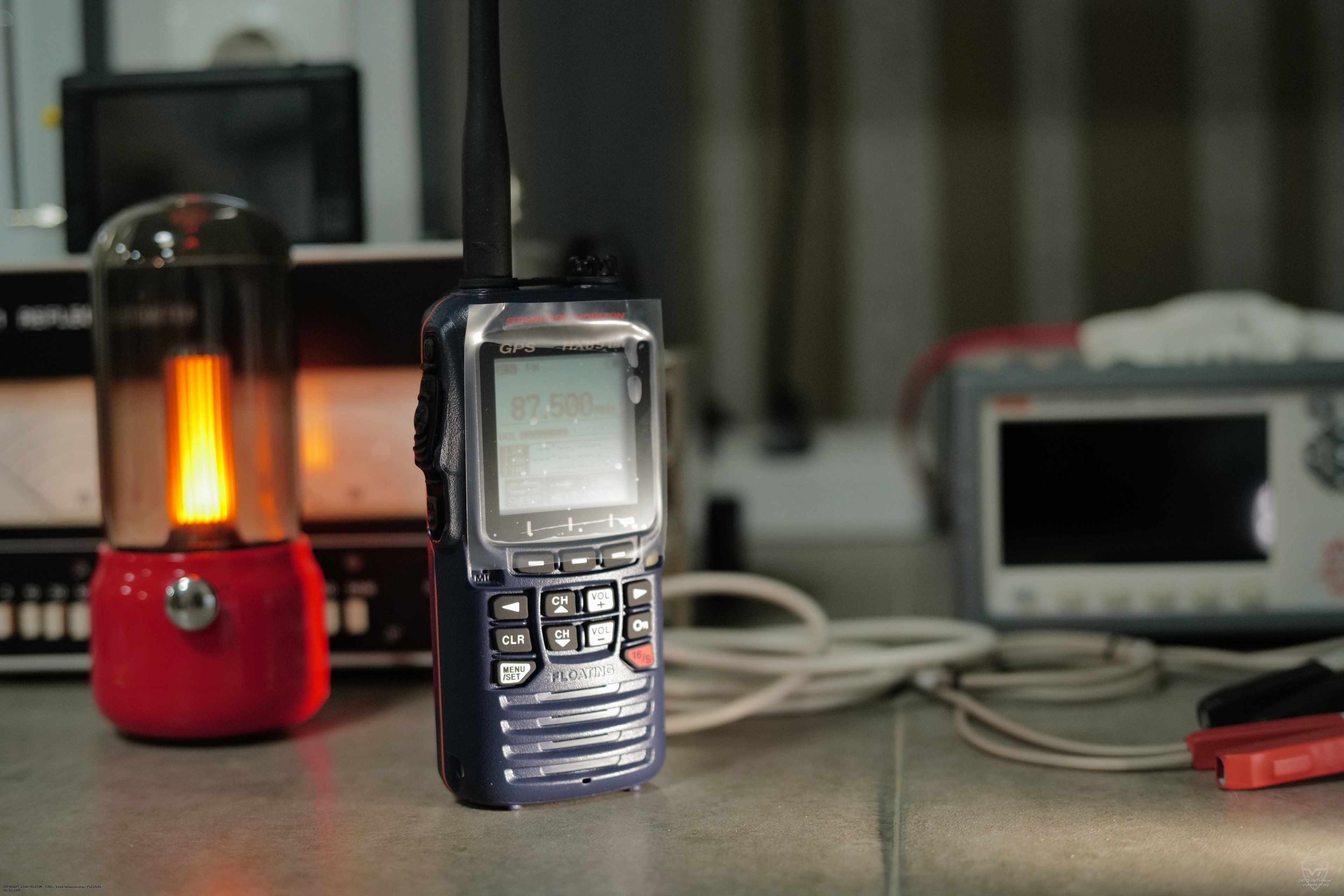 ������� ����� Standard Horizon HX-891BT