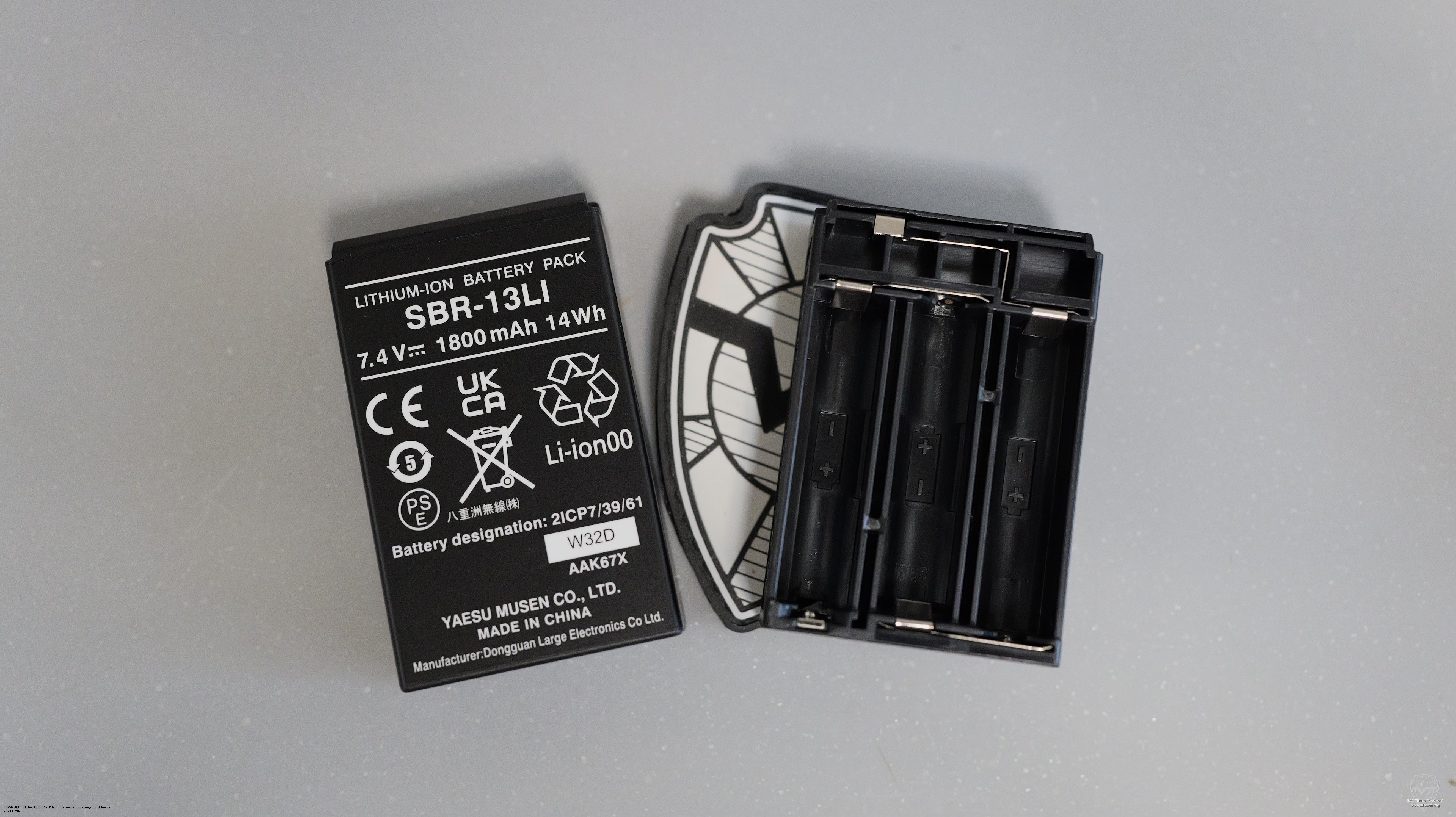 ����������� ������������ Standard Horizon HX890