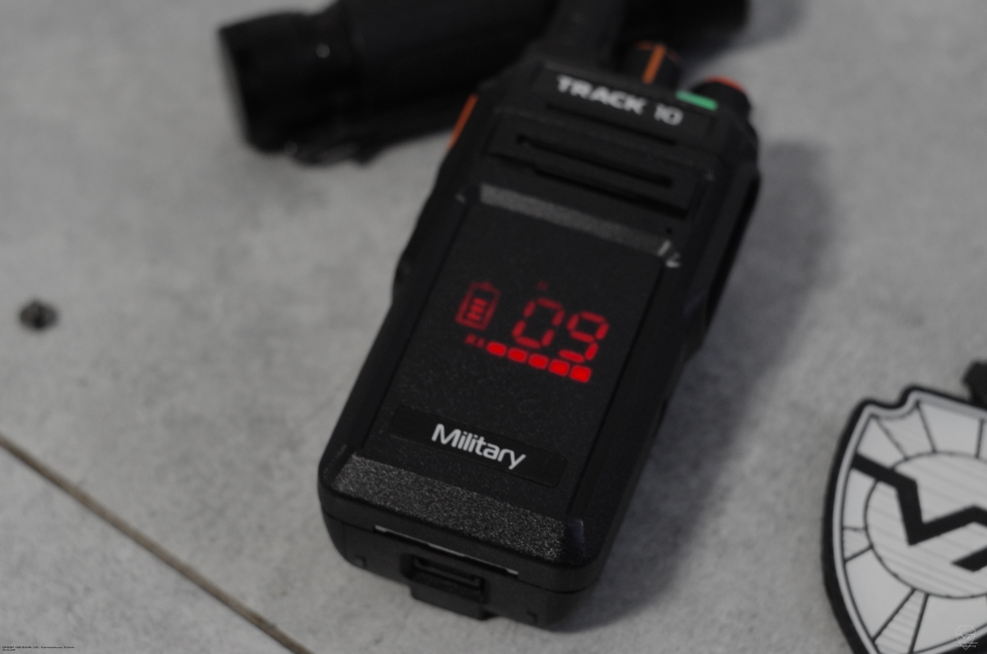 Дисплей радиостанции Track 10-Military. Track 10-Military Дисплей радиостанции Track 10-Military