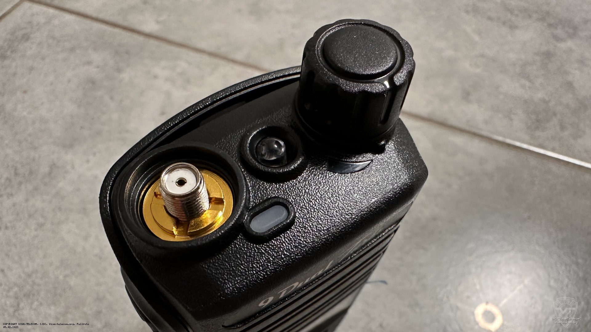 Вид радиостанции Track 9-Dual-Turbo сверху. Track 9-Dual-Turbo Вид радиостанции Track 9-Dual-Turbo сверху