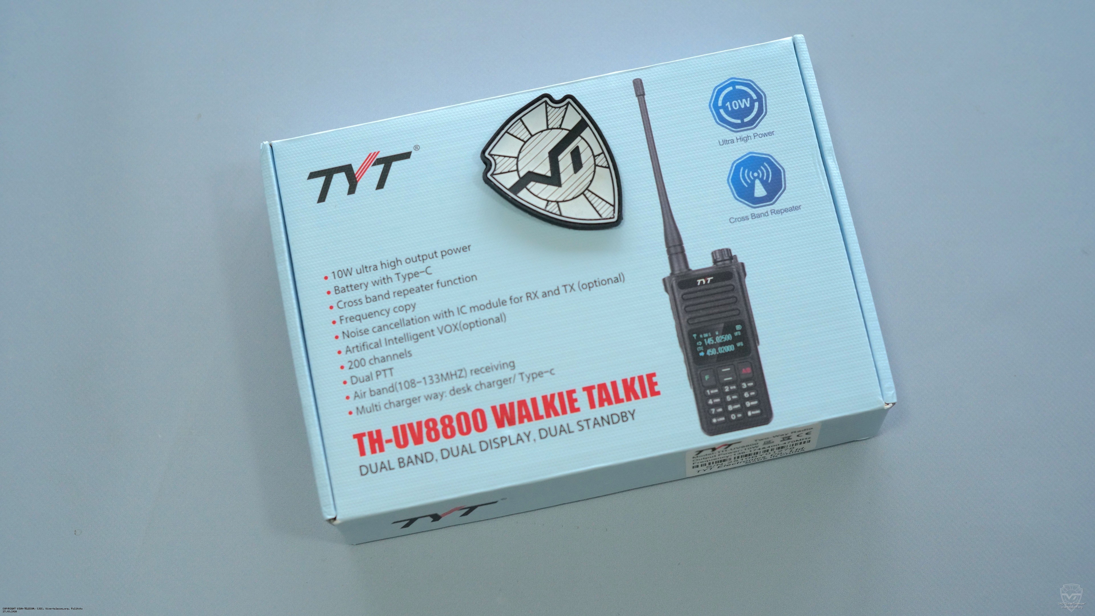 Упаковка радиостанции TYT TH-UV8800. TYT TH-UV8800 Упаковка радиостанции TYT TH-UV8800