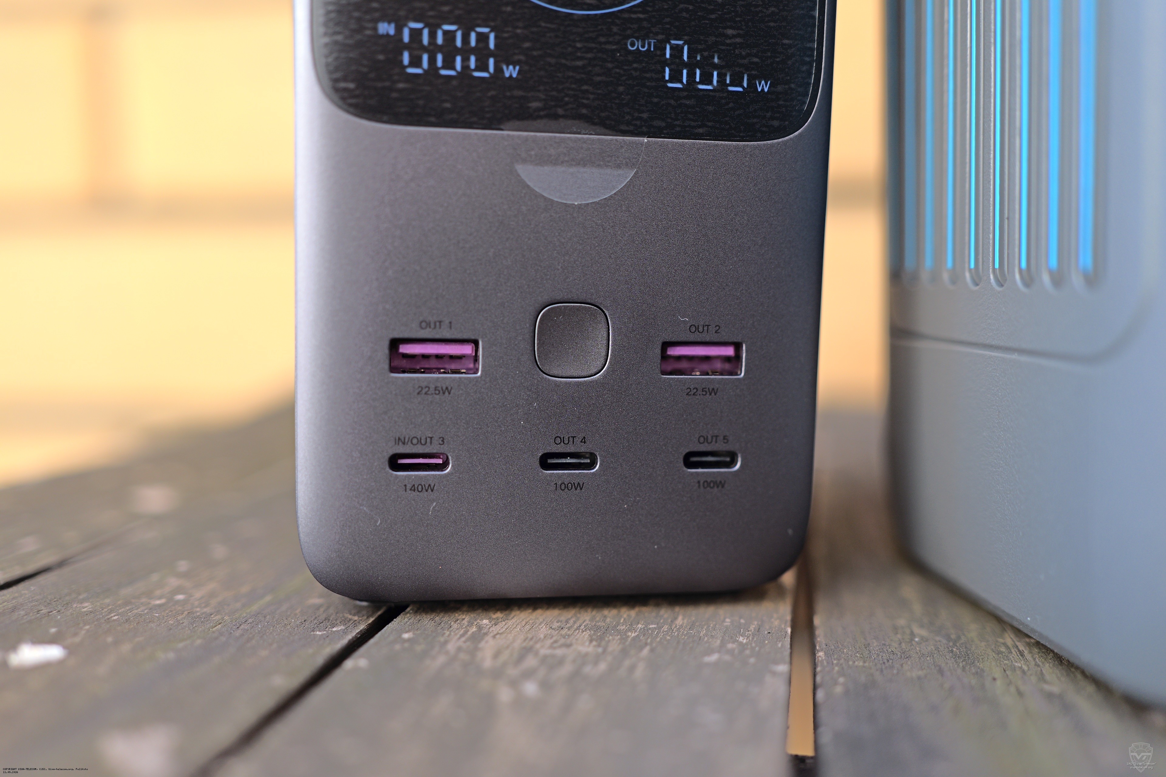 ����� power bank UGREEN PB770