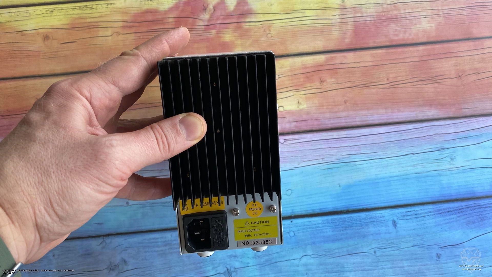 Вид блока UnionTest HY1503D сзади. UnionTest HY1503D Вид блока UnionTest HY1503D сзади