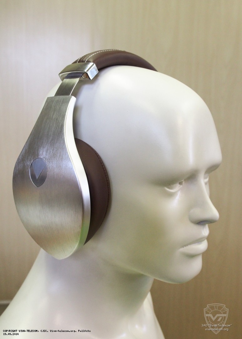 Вид наушников Velodyne vTrue сбоку. Velodyne vTrue Вид наушников Velodyne vTrue сбоку