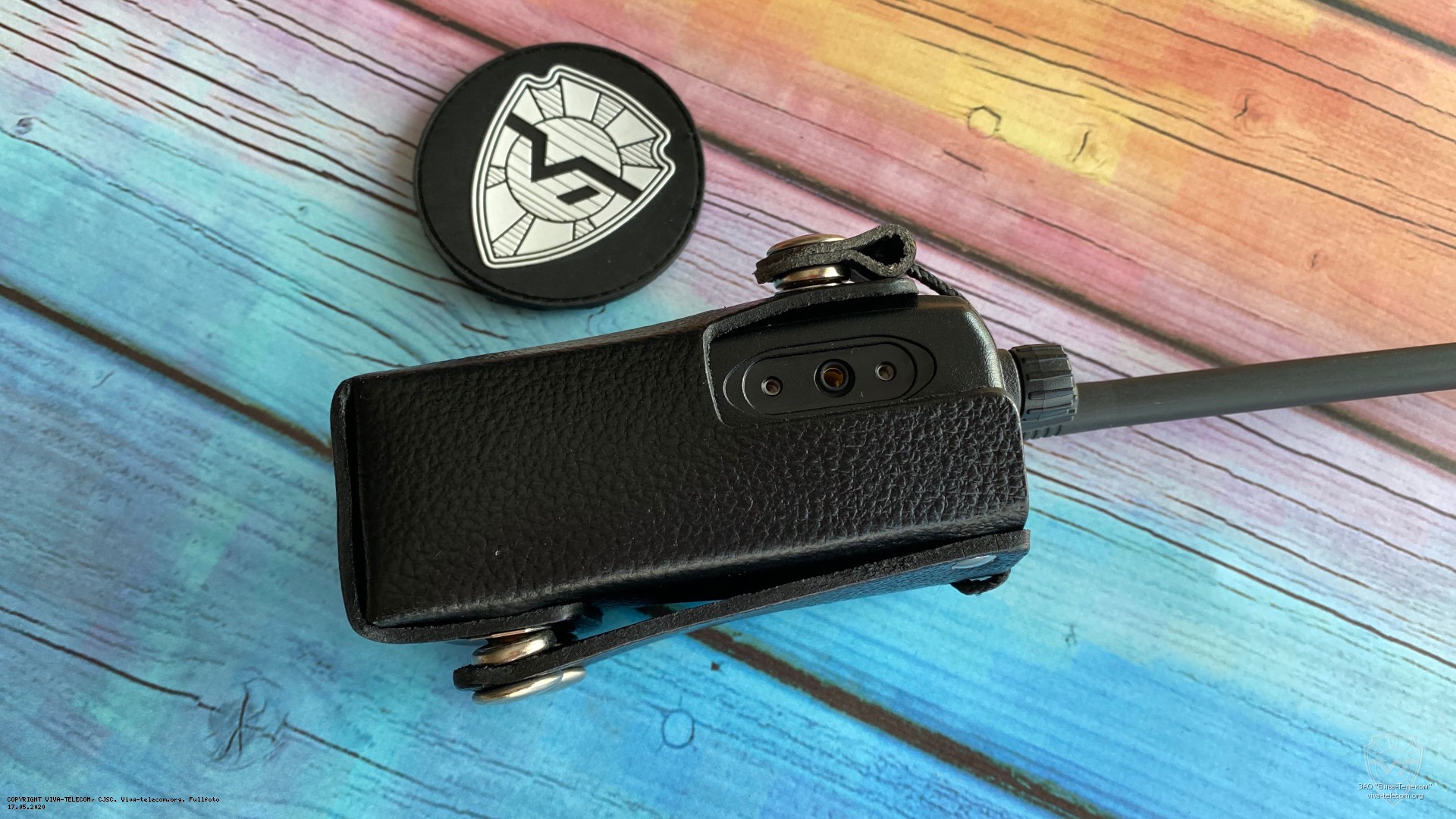 Вид чехла LCC-261H справа . Vertex Standard LCC-261H Вид чехла LCC-261H справа