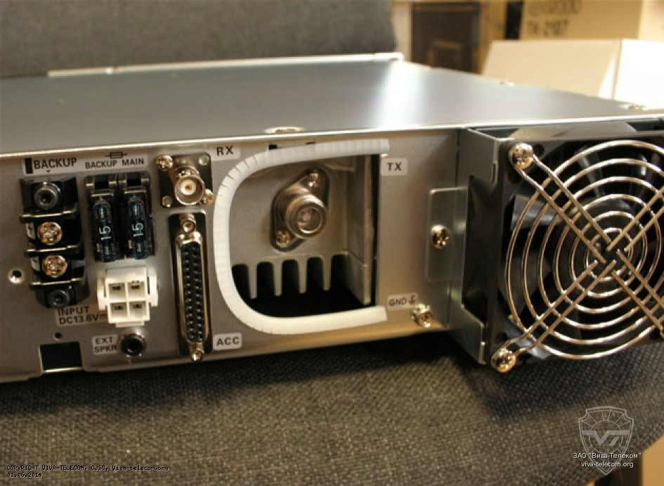 Vertex Standard. VXR9000