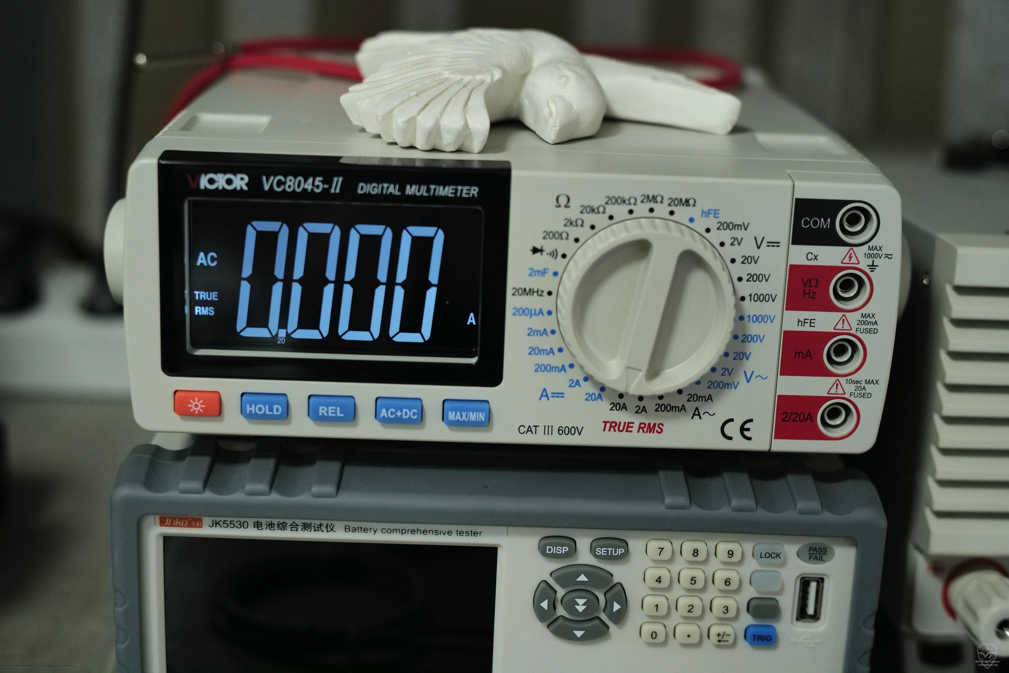 ���������� ���������� Victor VC8045-II