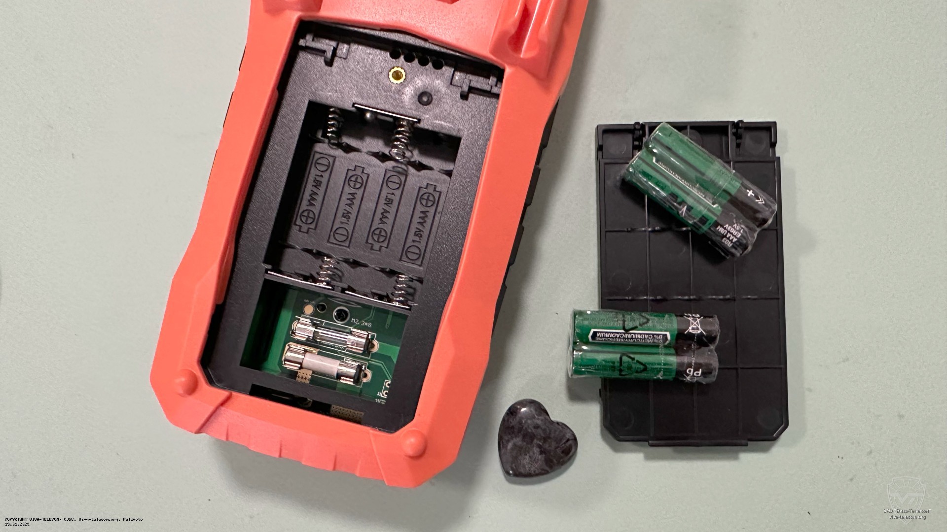 ������� ������� Victor VC9808+