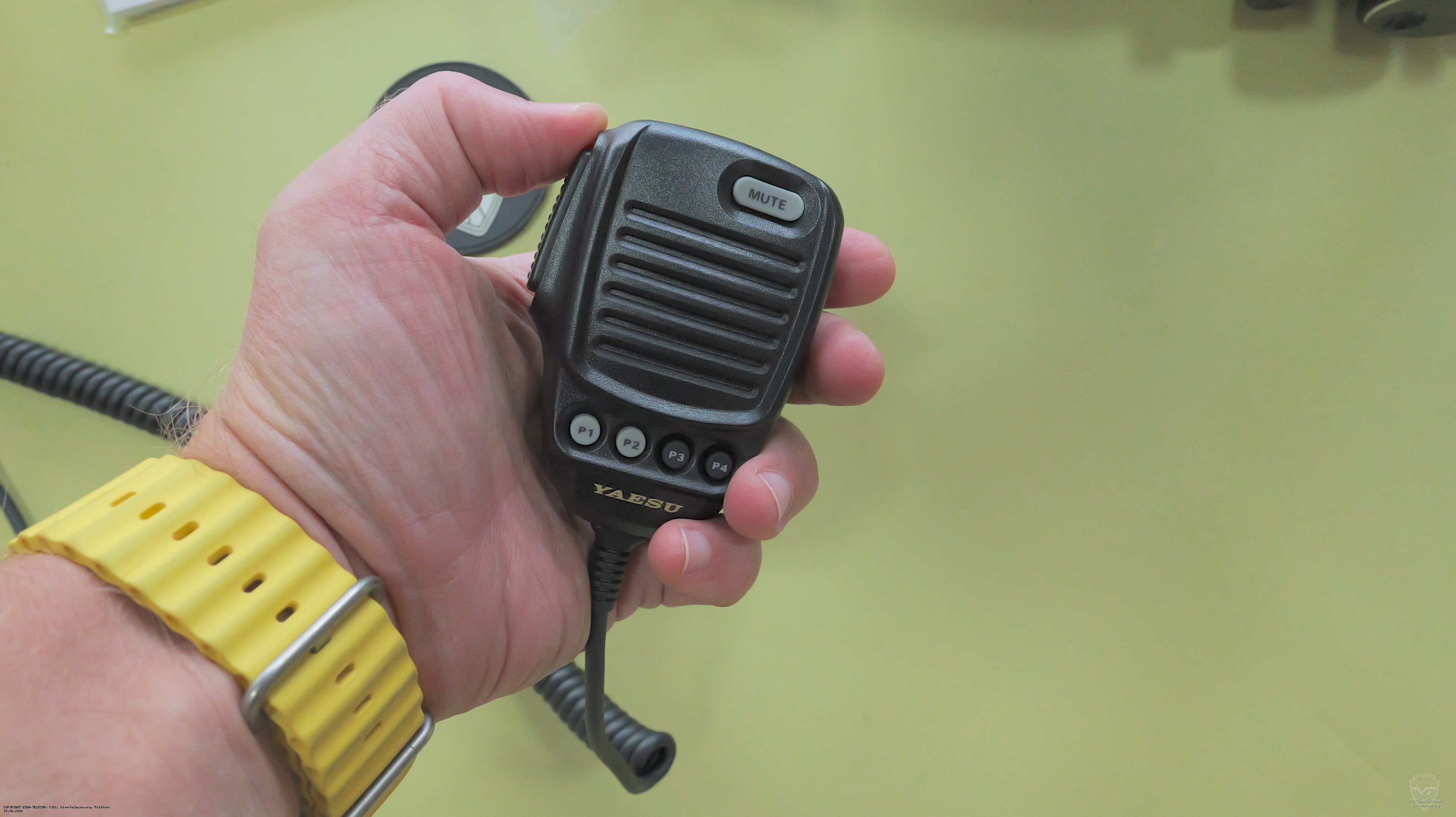 �������� ���������� Yaesu SSM-75E