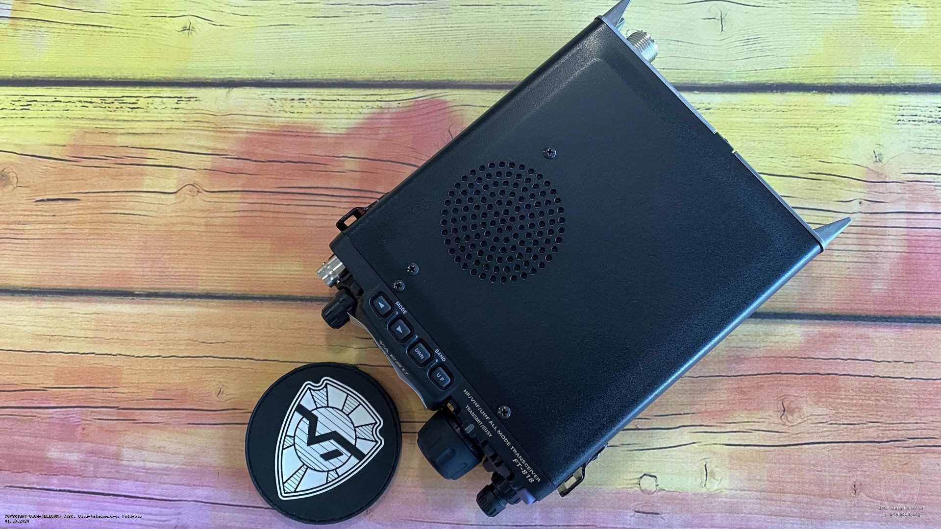 Вид Yaesu FT-818 сверху. Yaesu FT-818 Вид Yaesu FT-818 сверху