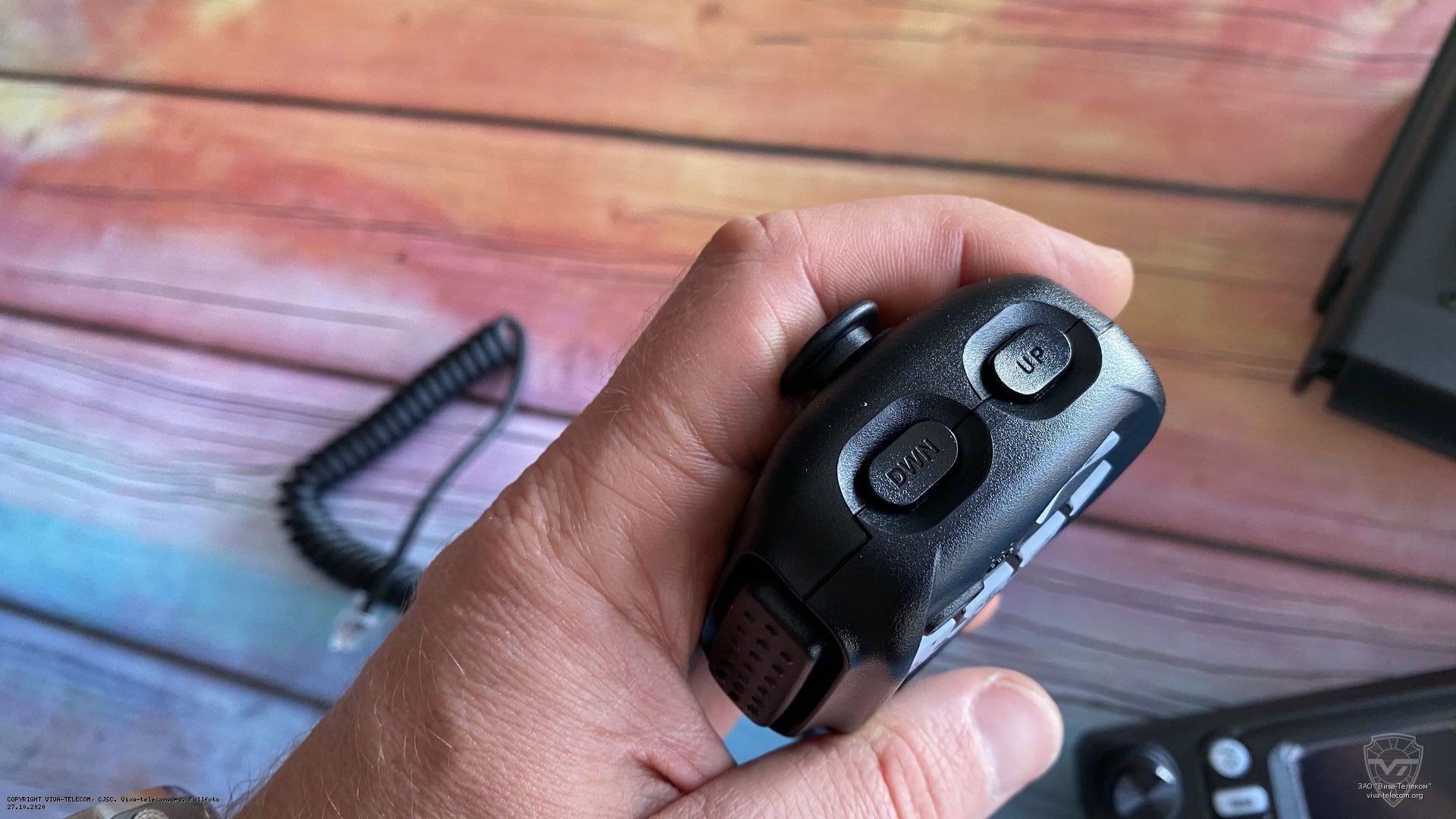 Вид микрофона радиостанции Yaesu FTM-300DR сверху. Yaesu SSM-85D Вид микрофона радиостанции Yaesu FTM-300DR сверху