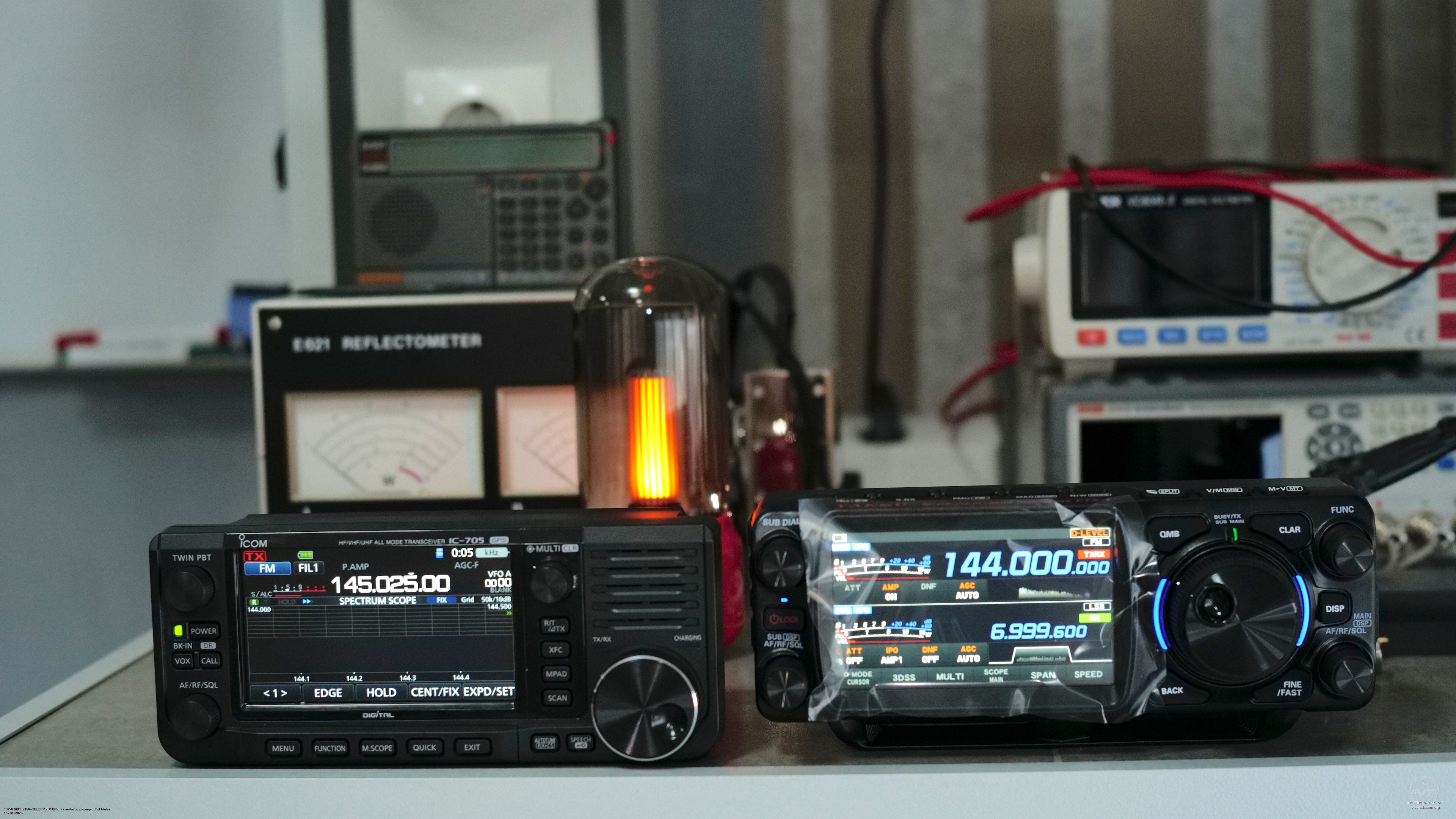 ��������� Yaesu FTX-1 Field � Icom IC-705