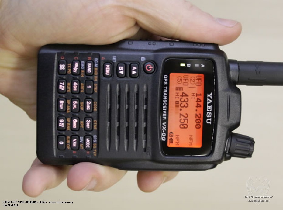 Vx 8 2. Yaesu VX-8gr. Yaesu VX-8. Радиостанция VX-800vc/16 б/3у. Носимая радиостанция VX 4147.