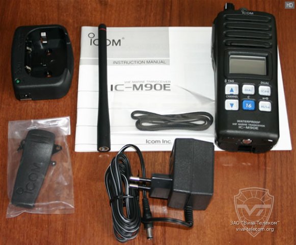 Icom IC-M90.   