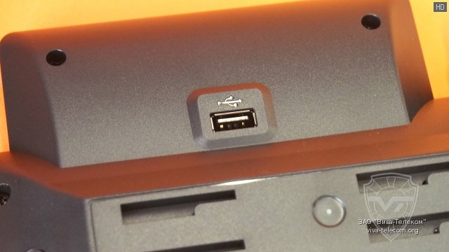 USB-    